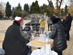 Благотворително в Ловеч раздадоха 120 порции рибена чорба по повод Никулден