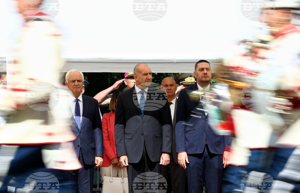 Военна академия - дипломи - връчване