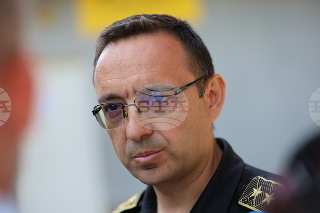 Пожарът край Струмяни още не е овладян, съобщи гл. комисар Александър Джартов