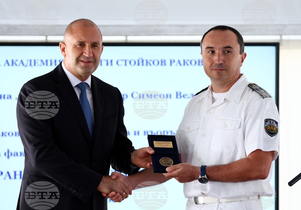 Военна академия - дипломи - връчване