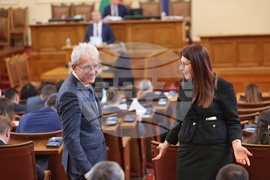 Парламент - извънредно заседание