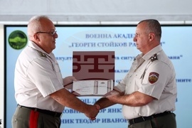 Военна академия - дипломи - връчване