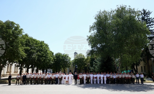 Военна академия - дипломи - връчване