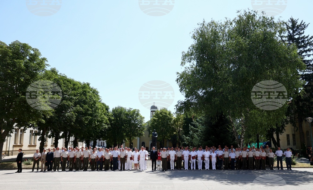 Военна академия - дипломи - връчване