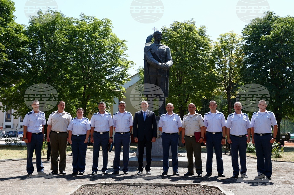 Военна академия - дипломи - връчване