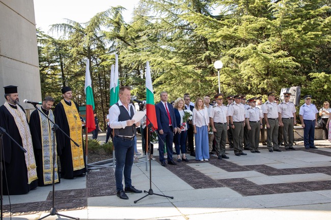 Стара Загора почете героите, дали живота си преди 147 години за защита на града