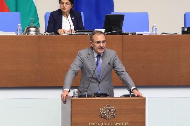 Борислав Гуцанов: Време е да сложим край на слугинажа в енергетиката