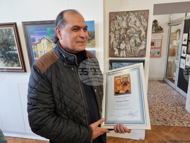 Изложбата „Гост“ на Андрей Янев ще бъде открита в Бургас под патронажа на президента Румен Радев