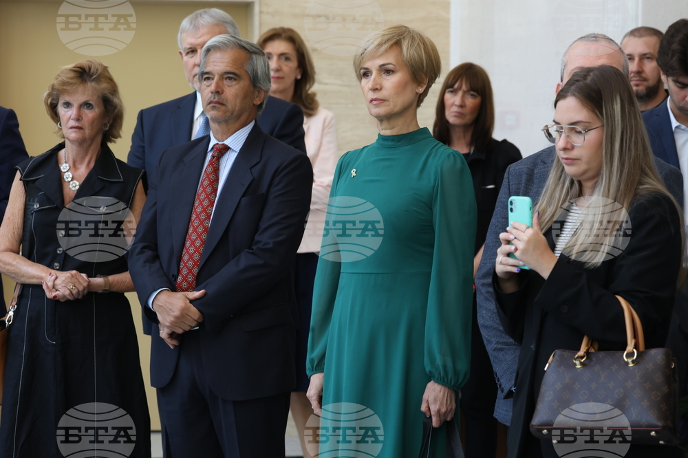 Народно събрание - Зив Корен - изложба