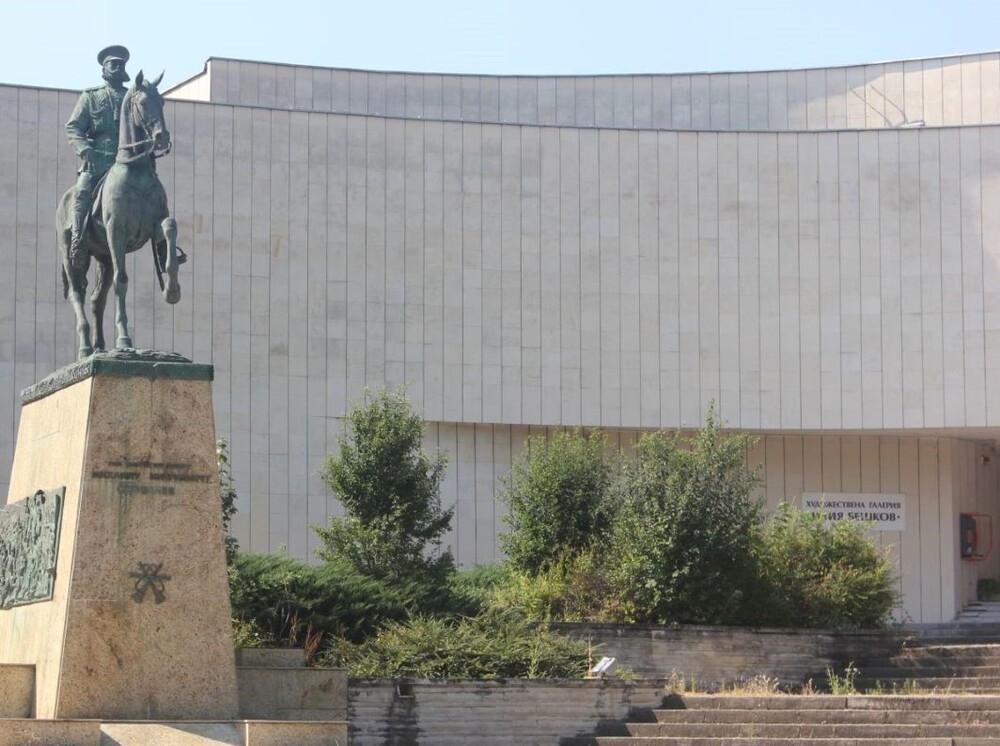 Комисия инспектира състоянието на военни паметници в община Плевен 