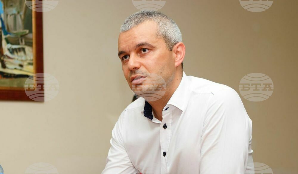 Костадинов иска забрана на фондация заради ЛГБТ пропаганда сред деца