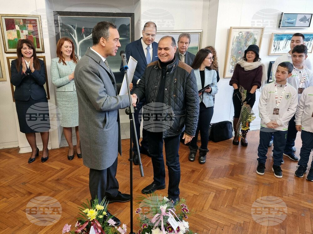 Бургас - Андрей Янев - художник на годината
