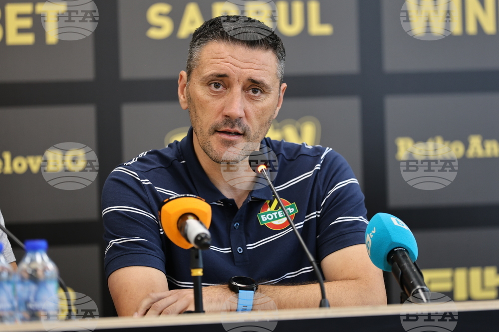 Пловдив - футбол - ПФК Ботев Пловдив - пресконференция - Душан Керкез