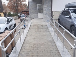 Снимка: Община Банско - обновена поликлиника