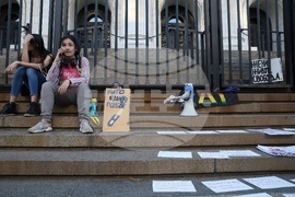 "Нито една повече" - протест срещу насилието над жени