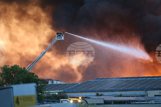 Село Царацово - предприятие за преработка на отпадъци - пожар