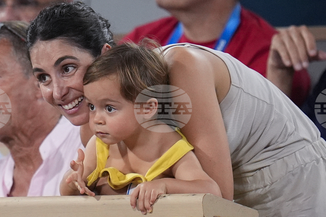 Рафаел Надал и съпругата му Мария очакват второто си дете