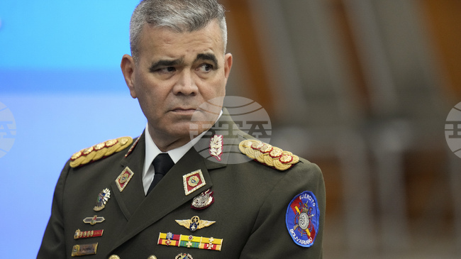 Министърът на отбраната на Венецуела заяви, че неговата държава ще се съпротивлява на присъствието на чужди военни; представител на щаба на Мачадо каза кои са били целите на американските удари