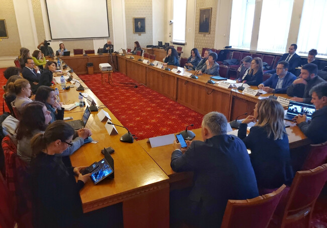 До края на следващата седмица заинтересованите страни ще направят предложенията си за изготвянето на анализа за нуждите на бъдещата детска болница