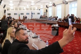Народно събрание - Продължаваме Промяната - ученици - среща