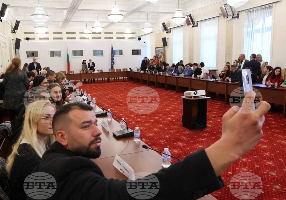 Народно събрание - Продължаваме Промяната - ученици - среща
