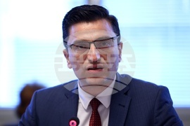 Парламент - комисия - меморандум