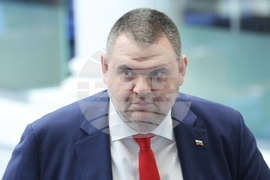 Народно събрание - заседание - Делян Пеевски