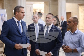 Народно събрание - пожари - изложба