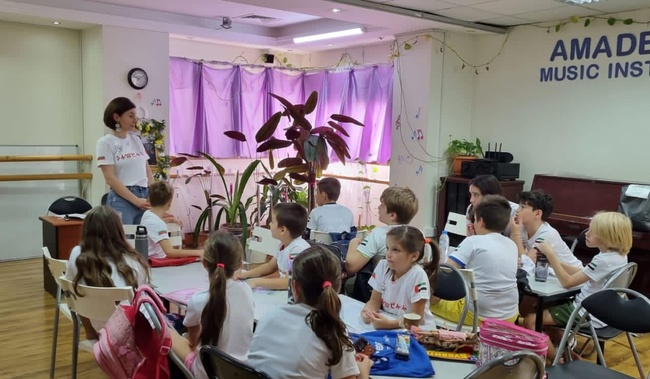 През новата учебна година Българско училище „Камбана“ в Абу Даби ще предлага присъствена и дистанционна форма на обучение