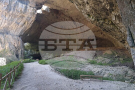 Ловеч - Деветашка пещера