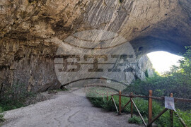 Ловеч - Деветашка пещера