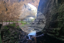 Ловеч - Деветашка пещера