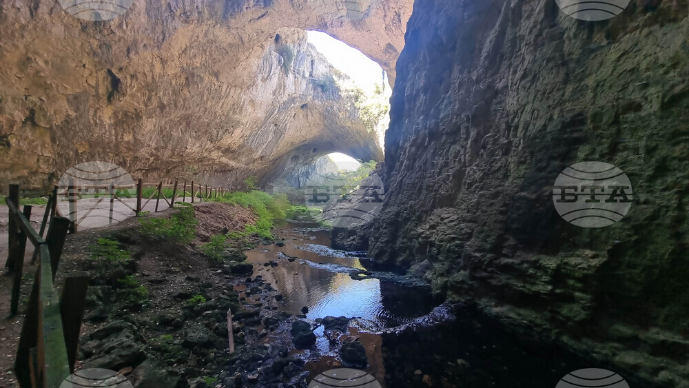 Ловеч - Деветашка пещера