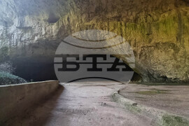 Ловеч - Деветашка пещера