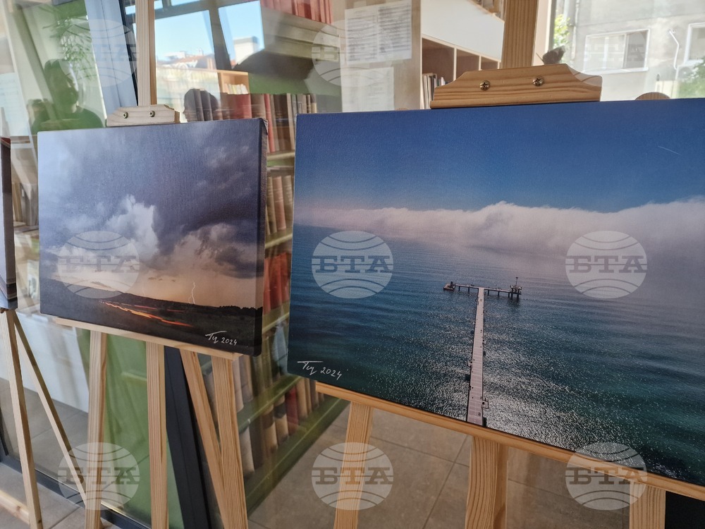 Бургас - Фотоизложба „Родопско-морски срещи с природата“ - Тенчо Петков