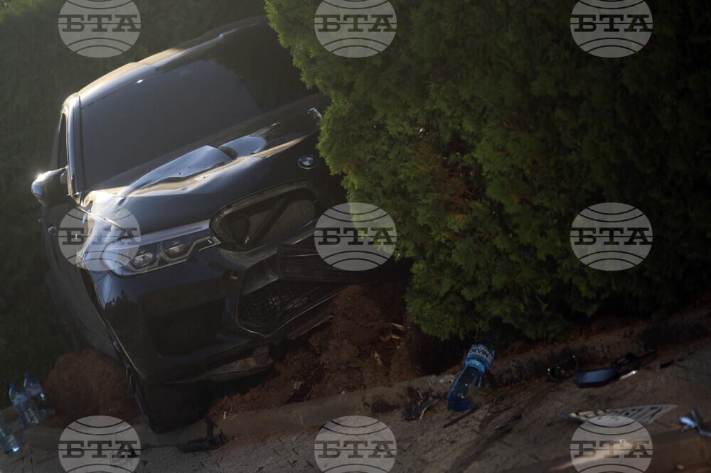 Автомобил е катастрофирал на бул. "Тодор Александров" в столицата