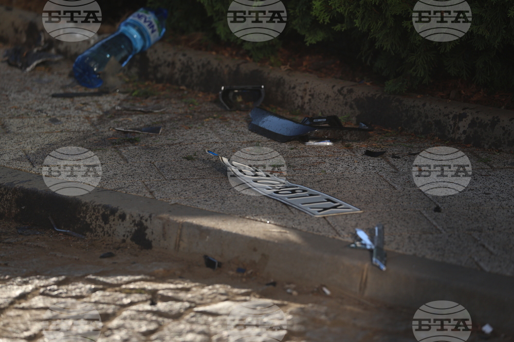 Автомобил е катастрофирал на бул. "Тодор Александров" в столицата