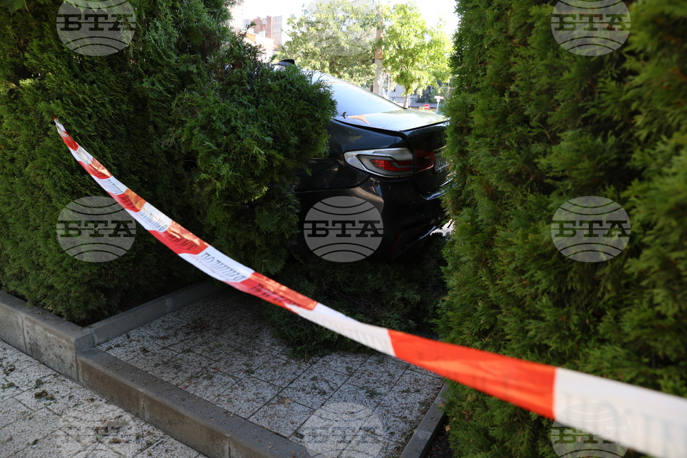 Автомобил е катастрофирал на бул. "Тодор Александров" в столицата