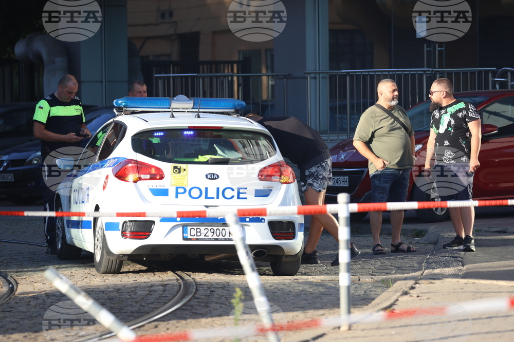 Автомобил е катастрофирал на бул. "Тодор Александров" в столицата