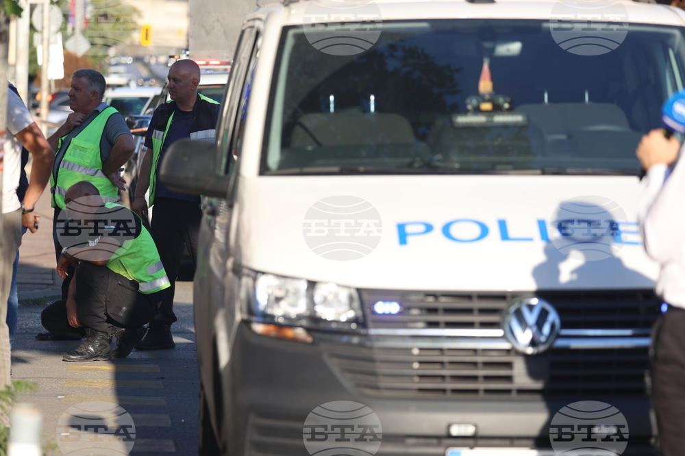 Автомобил е катастрофирал на бул. "Тодор Александров" в столицата