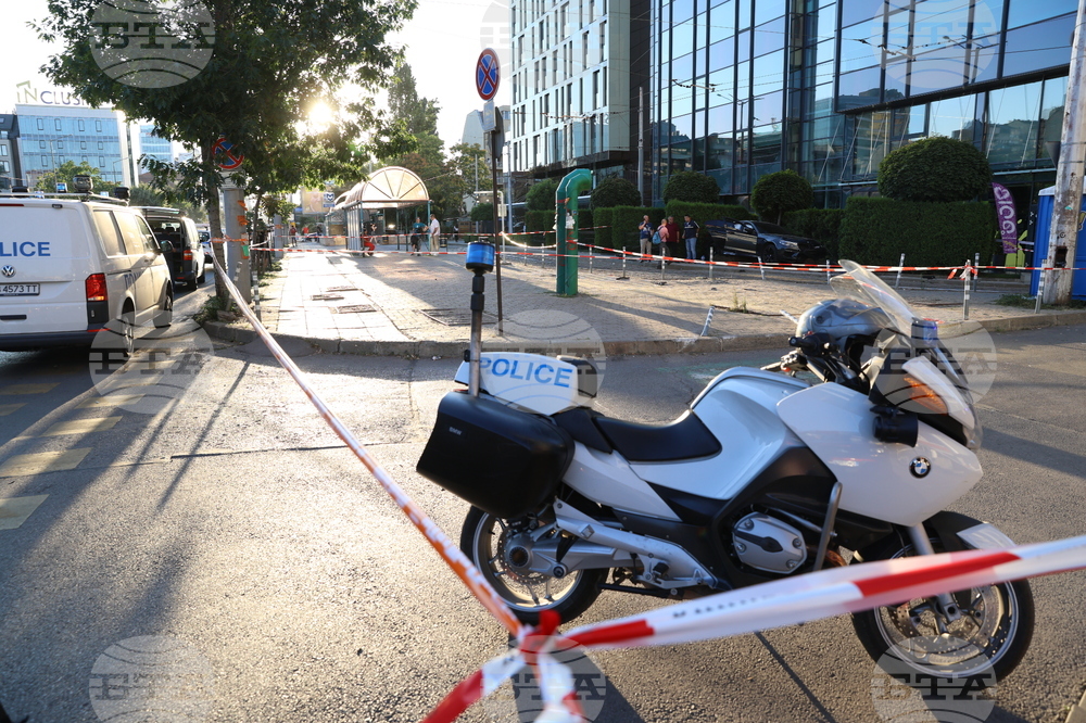 Автомобил е катастрофирал на бул. "Тодор Александров" в столицата