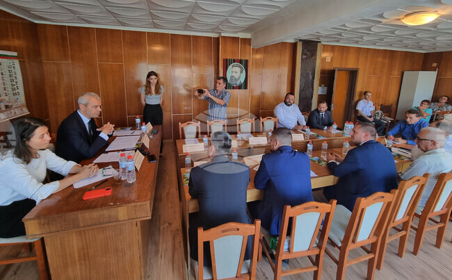 Село Трекляно - Парламентарна комисия по демографска политика, децата и семейството - изнесено заседание