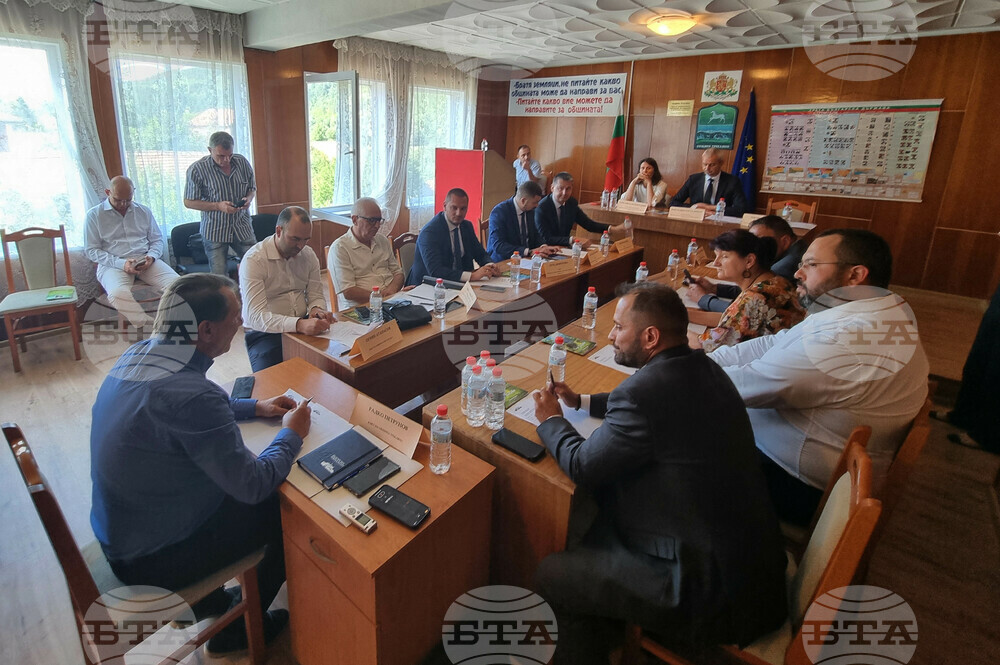 Парламентарната Комисия по демографска политика, децата и семейството проведе изнесено заседание в най-малката община в България - Трекляно