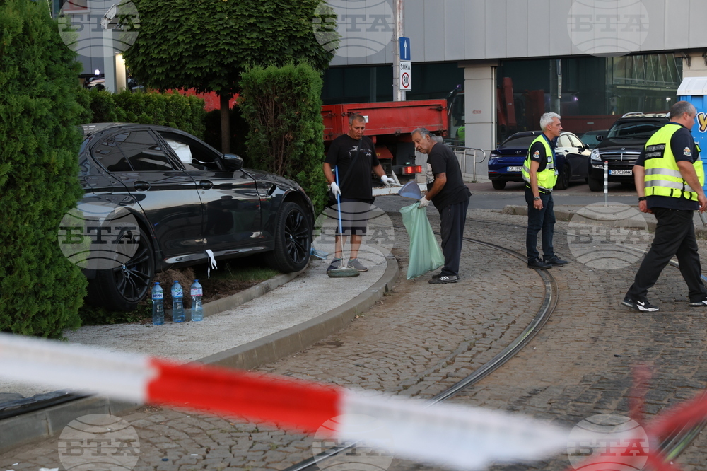 Автомобил е катастрофирал на бул. "Тодор Александров" в столицата