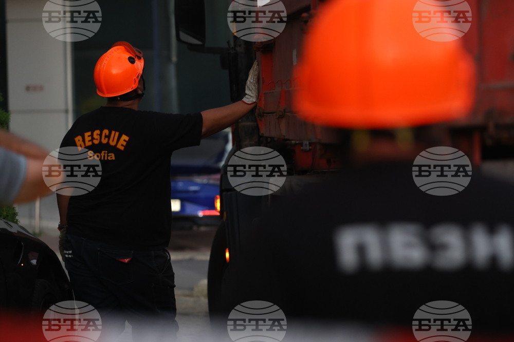 Автомобил е катастрофирал на бул. "Тодор Александров" в столицата