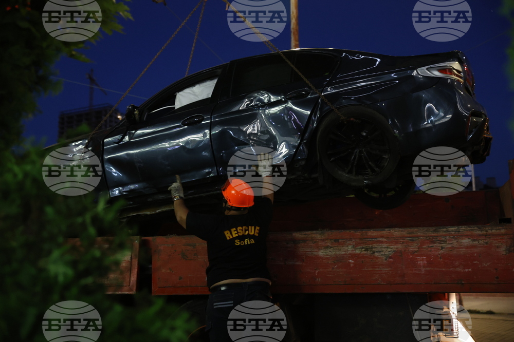 Автомобил е катастрофирал на бул. "Тодор Александров" в столицата