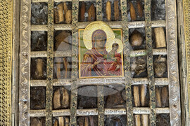 Адрианополският епископ Евлогий и монаси от Рилския манастир изнесоха Чудотворната икона на Света Богородица и отслужиха водосвет