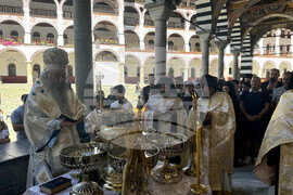 Адрианополският епископ Евлогий и монаси от Рилския манастир изнесоха Чудотворната икона на Света Богородица и отслужиха водосвет