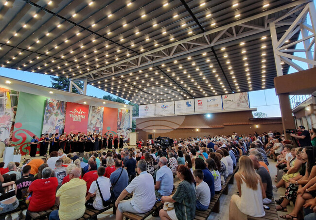 Село Царевец - фестивал - "Фолклорен извор"