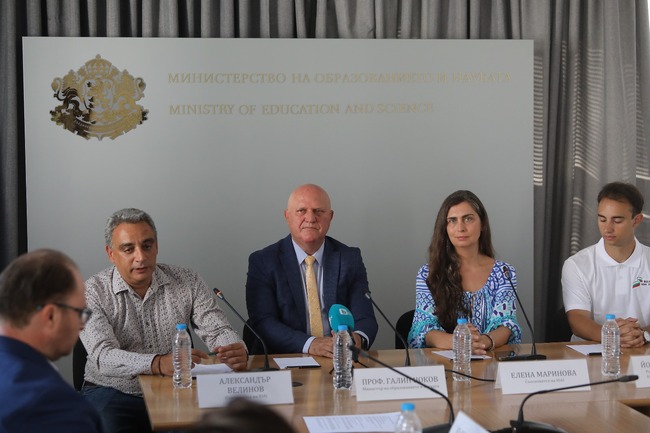 Министър Цоков: Посрещаме в България 200 ученици от 6 континента за първата олимпиада по изкуствен интелект